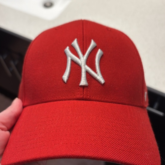 Red NY Logo Baseball Cap - Picture 4 of 8